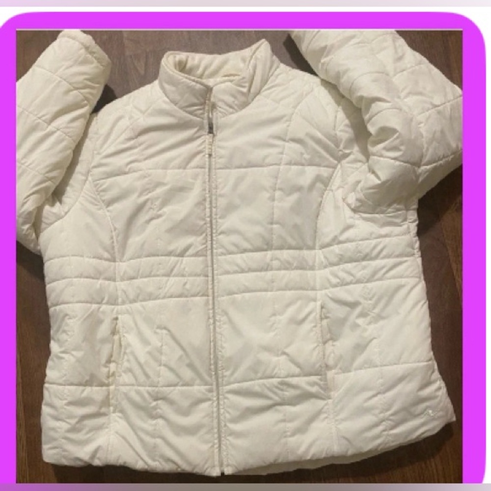 Style & Co. Quilted White Puffer Jacket 
P2P -26”